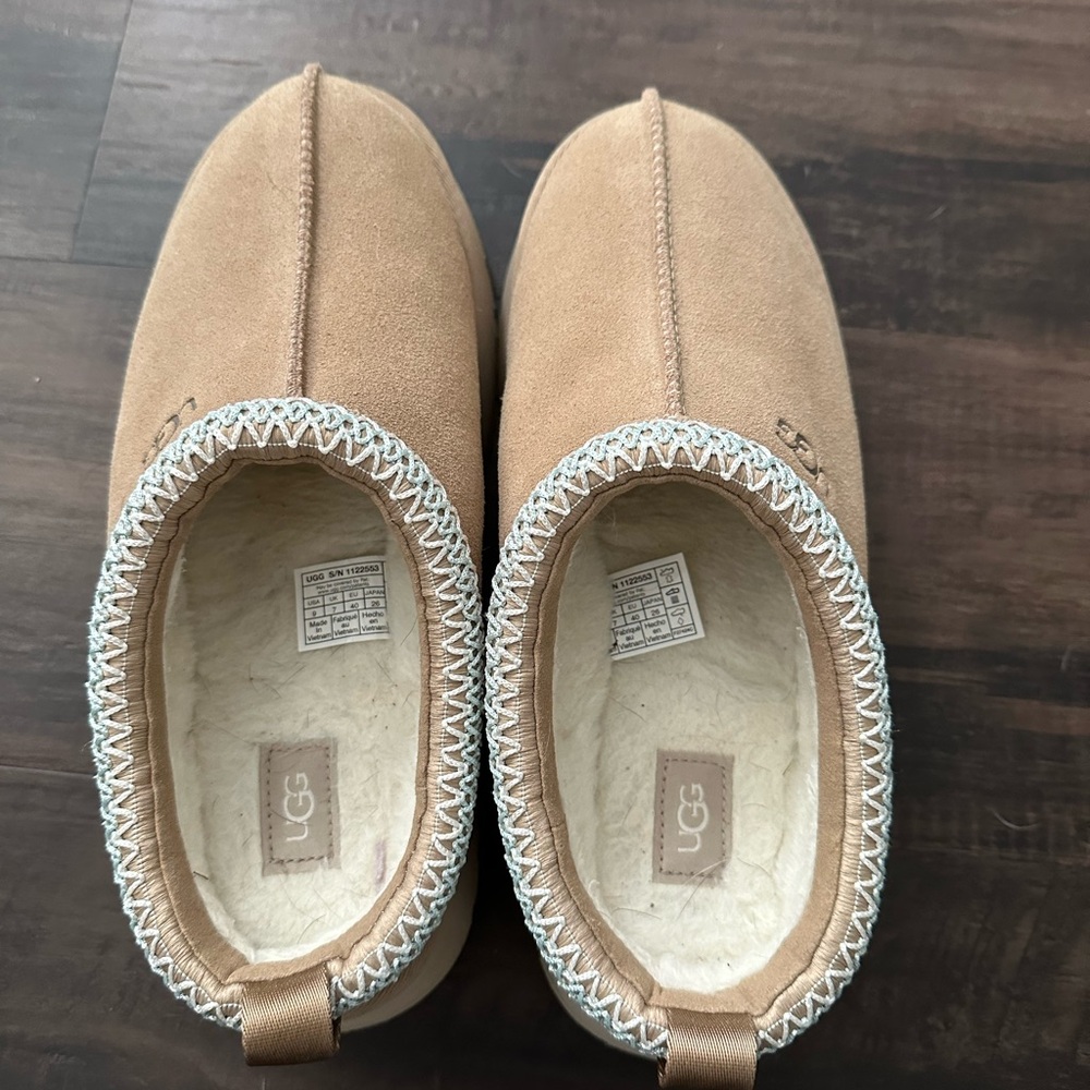 UGG platform tazz slippers-mustard seed color